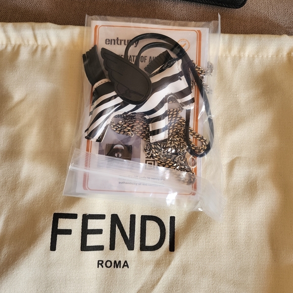 FENDI Authentic Leather Karlito Studs Shoulder Bag Limited Edition Black W/COA - Picture 4 of 12